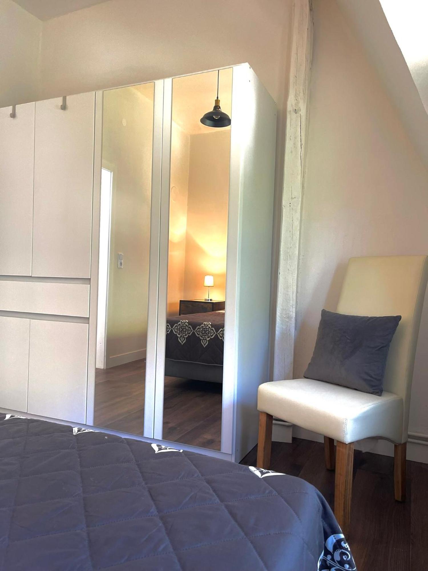 City Apartment, Ferienwohnung 3 Zkdb, Balkon, Dachgeschoss, Naehe Duesseldorf Крефельд Екстер'єр фото